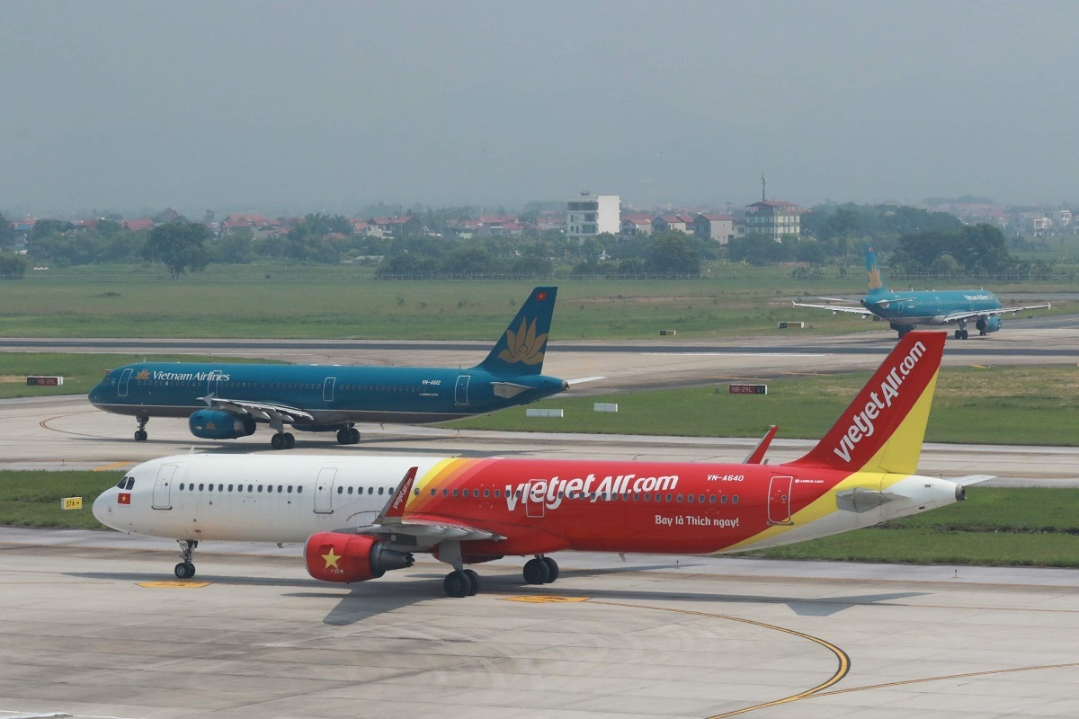 Kiến nghị cho phép áp dụng phụ thu nhiên liệu hàng không đối với vận chuyển hành khách nội địa 